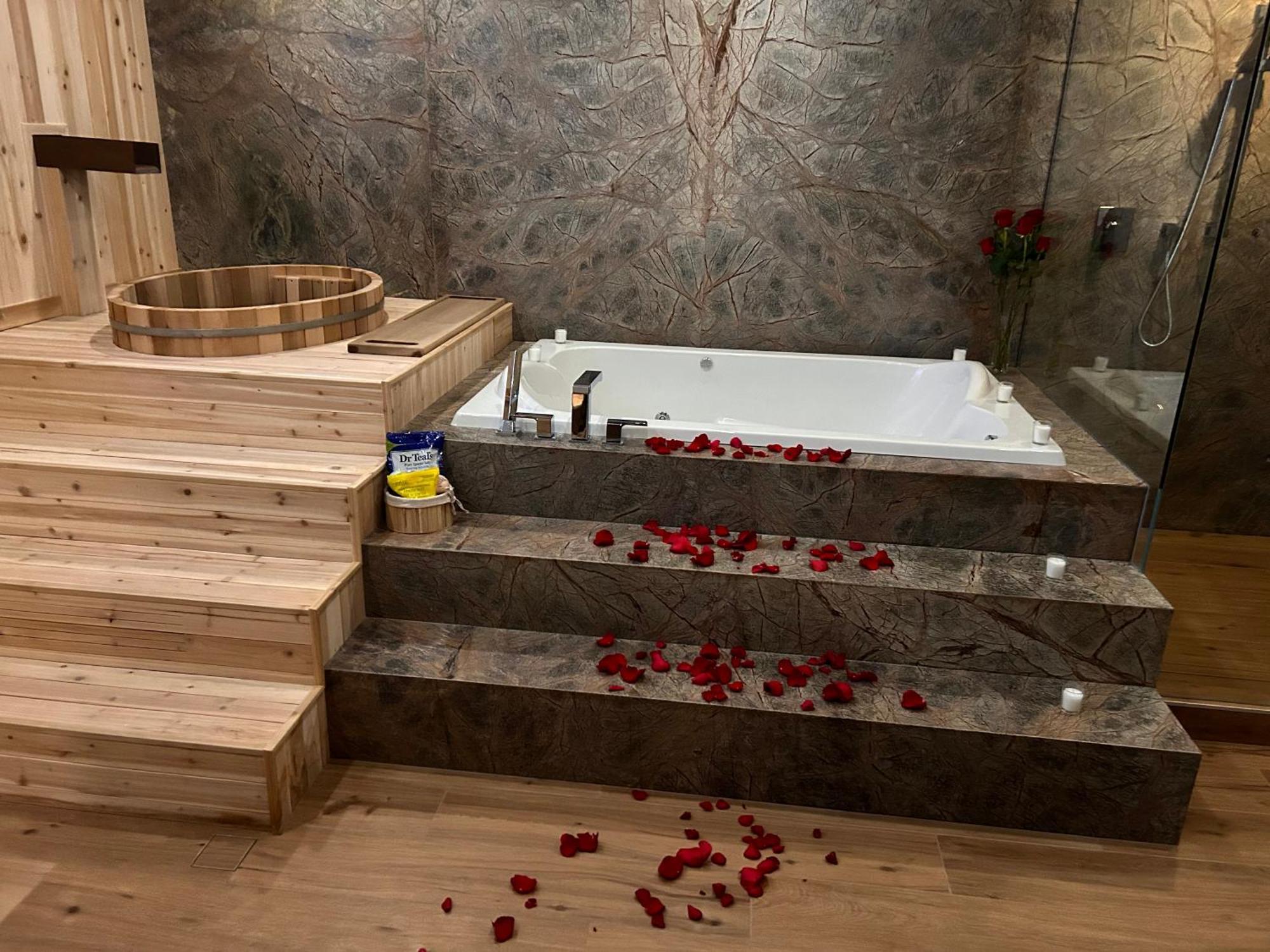 קאנמור Romantic Luxury Sauna & Spa Retreat - Elkside Hideout, Pet Friendly מראה חיצוני תמונה
