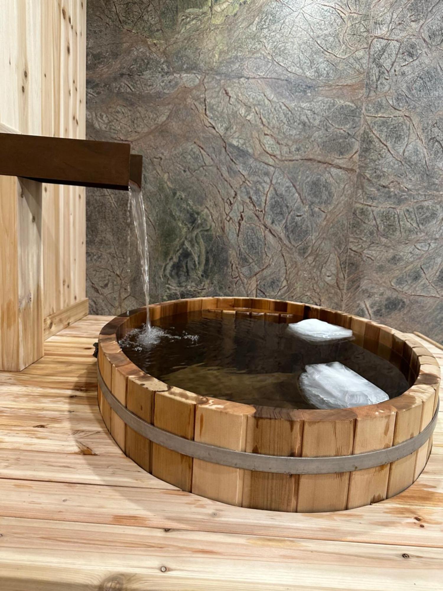 קאנמור Romantic Luxury Sauna & Spa Retreat - Elkside Hideout, Pet Friendly מראה חיצוני תמונה