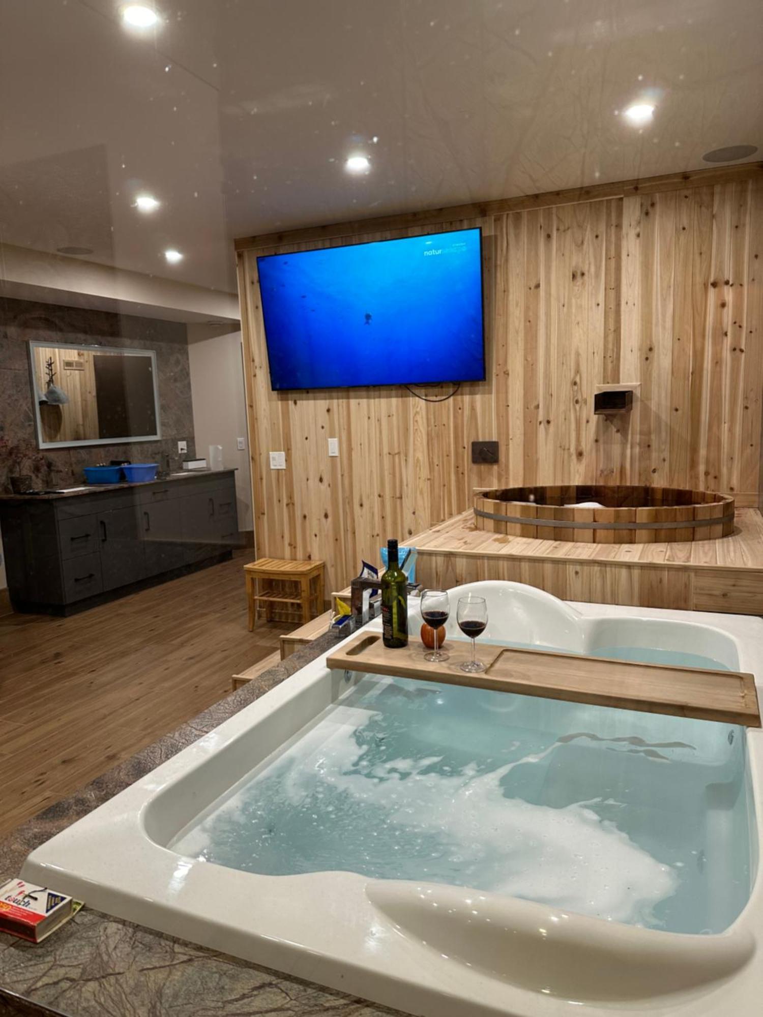 קאנמור Romantic Luxury Sauna & Spa Retreat - Elkside Hideout, Pet Friendly מראה חיצוני תמונה